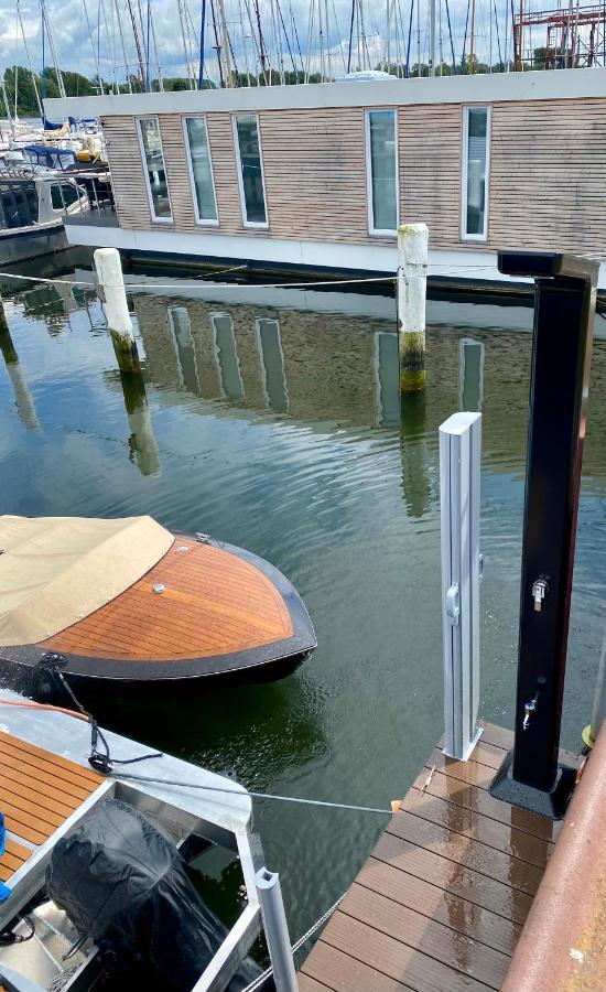 Hotel Hausboot Mit Traumlage In Luebeck-Travemuende Exteriér fotografie