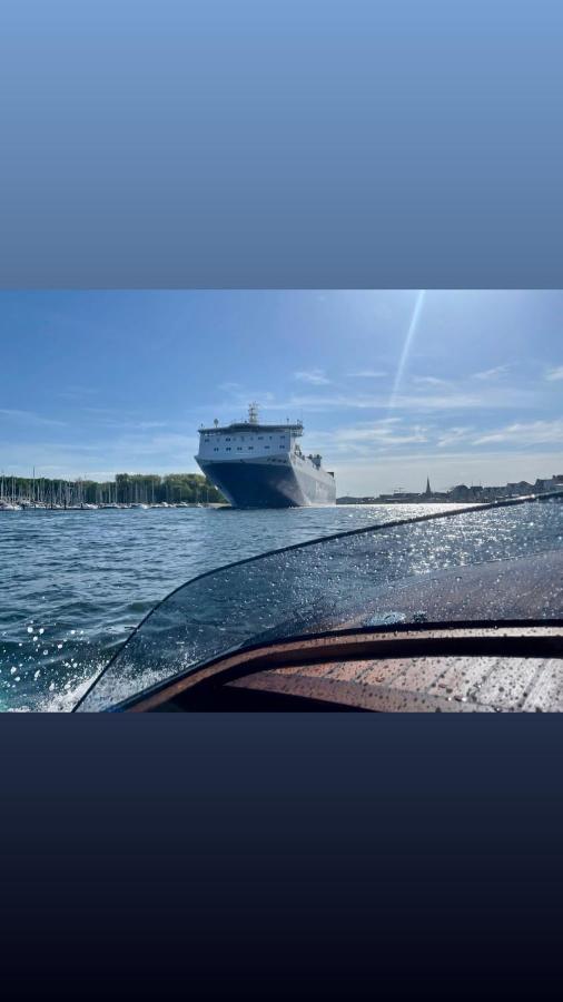 Hotel Hausboot Mit Traumlage In Luebeck-Travemuende Exteriér fotografie