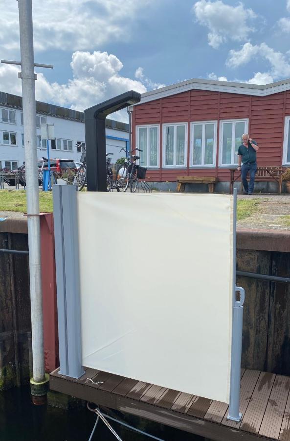 Hotel Hausboot Mit Traumlage In Luebeck-Travemuende Exteriér fotografie
